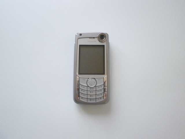 Телефон Nokia 6680
