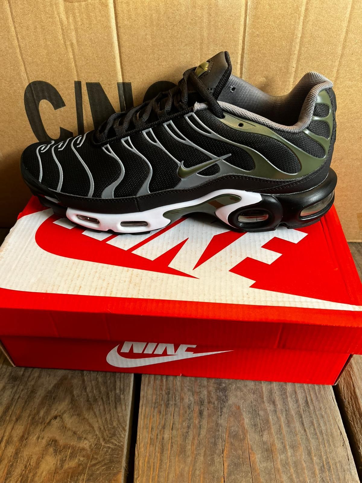 Nike air max plus legion Cluj Napoca OLX.ro