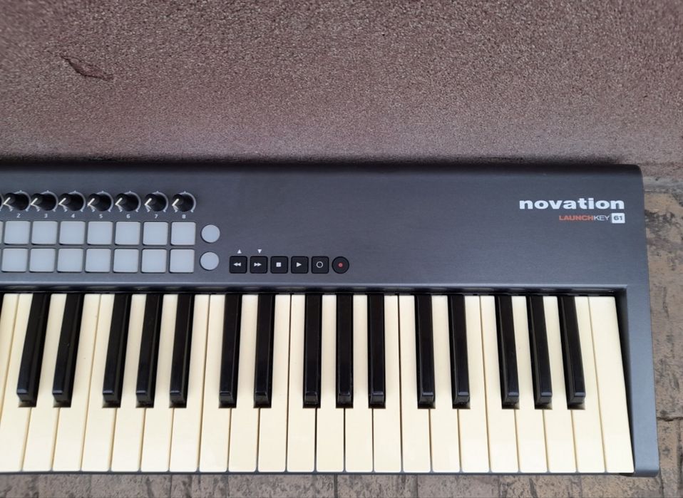 Novation LaunchKey 61 controller midi