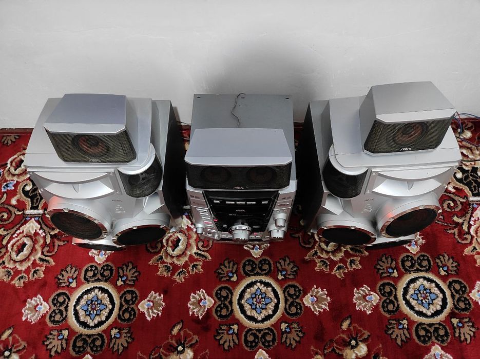 Muzikalni sentir aiwa sotiladi