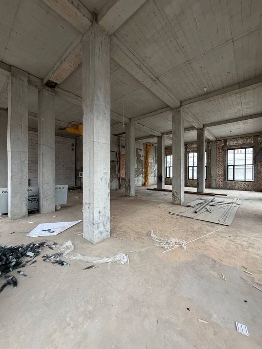 Нежилое помещение Яккасарайский район Первая линия 470м2 ест парковка