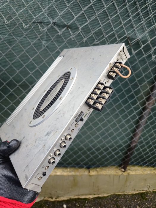 Усилвател Genesis