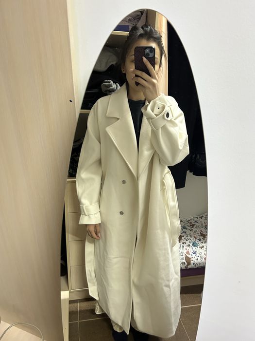 Продам Новое белое пальто