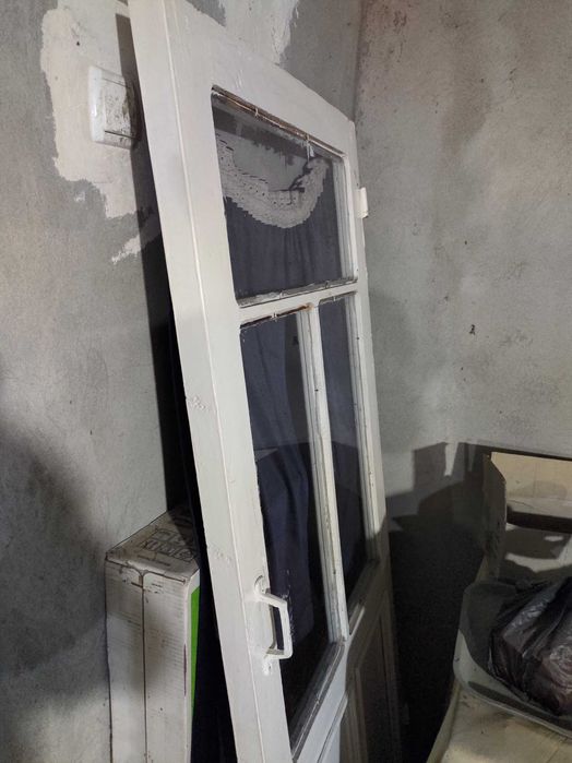 Двери и окна деревянные Б/У (Тахтали эшик ва деразалар, ишлатилган)