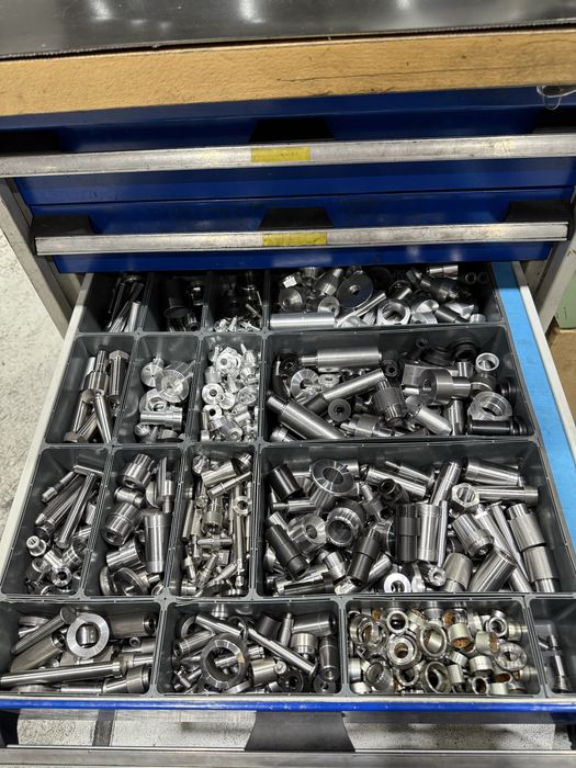 Prelucrari mecanice prin aschiere •Strung •Freza •CNC