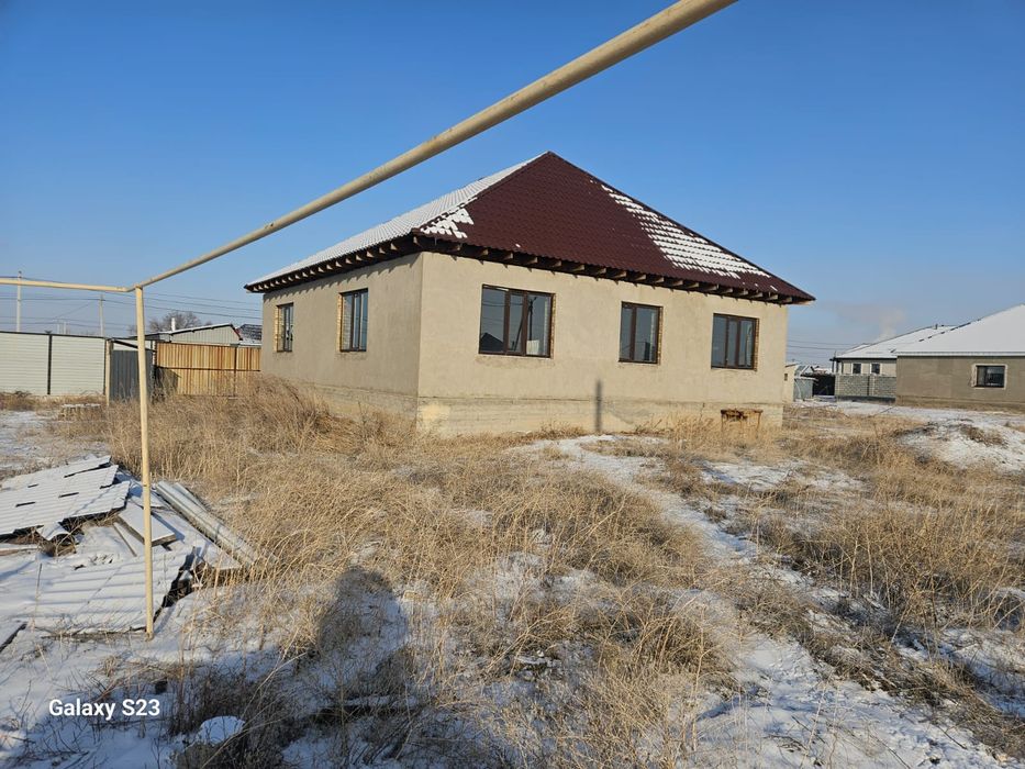 Продам участок есть дом черновой отделке