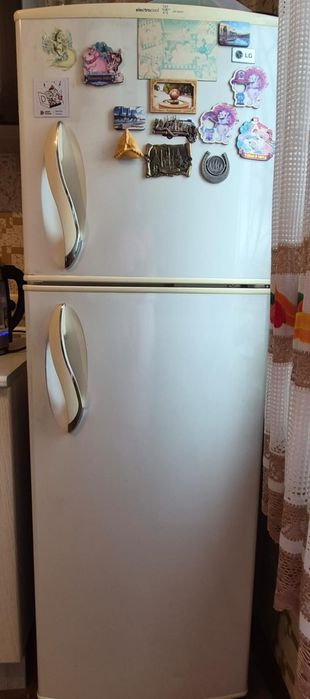 Продам холодильник LG