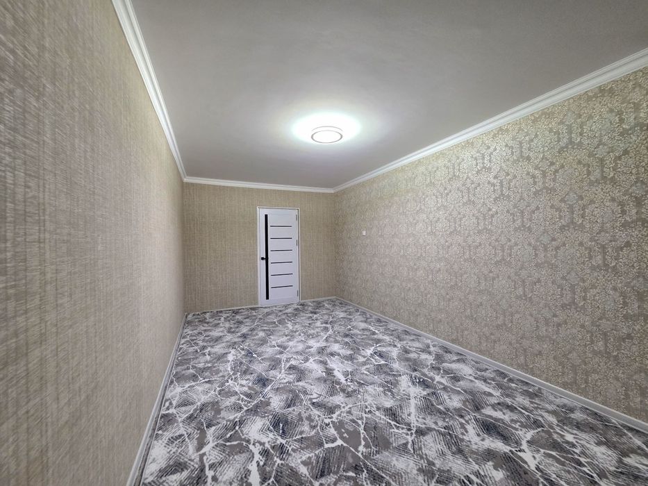 Калининский масивда 3 хонали квартира сотилади