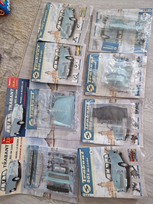 Machetă auto Trabant 601 Deluxe la scara 1:8 Hachette