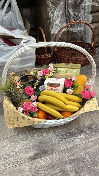 Корзины с наполнением подарки Алматы