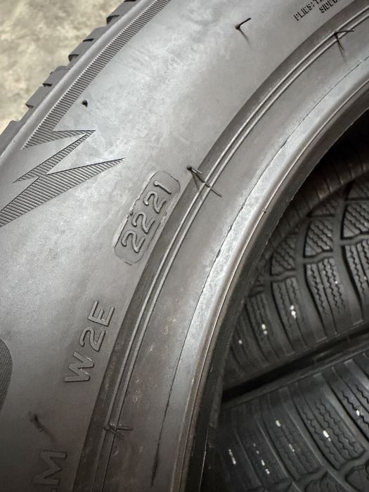 215/55/17 Bridgestone 4бр дот21