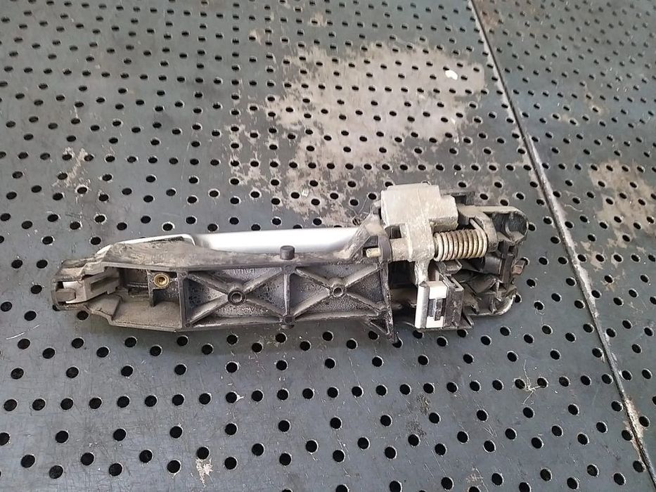 Maner usa dreapta fata kia ceed 1