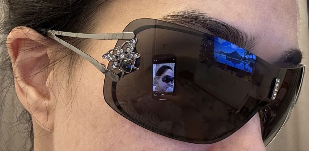 Солнцезащитные очки Vogue