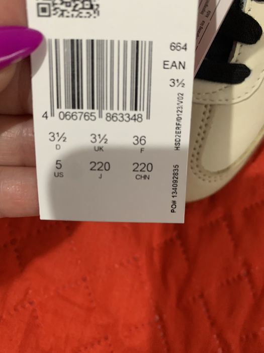 Adidas - model Samba