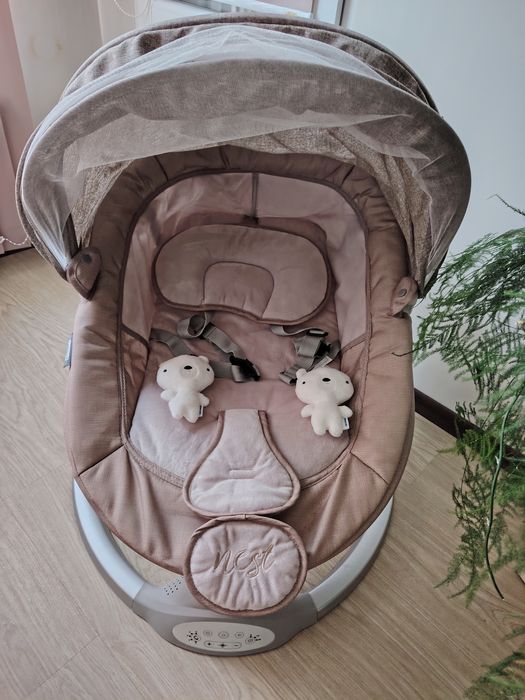 Бебешки шезлонг 5степени на люлеене и мелодии