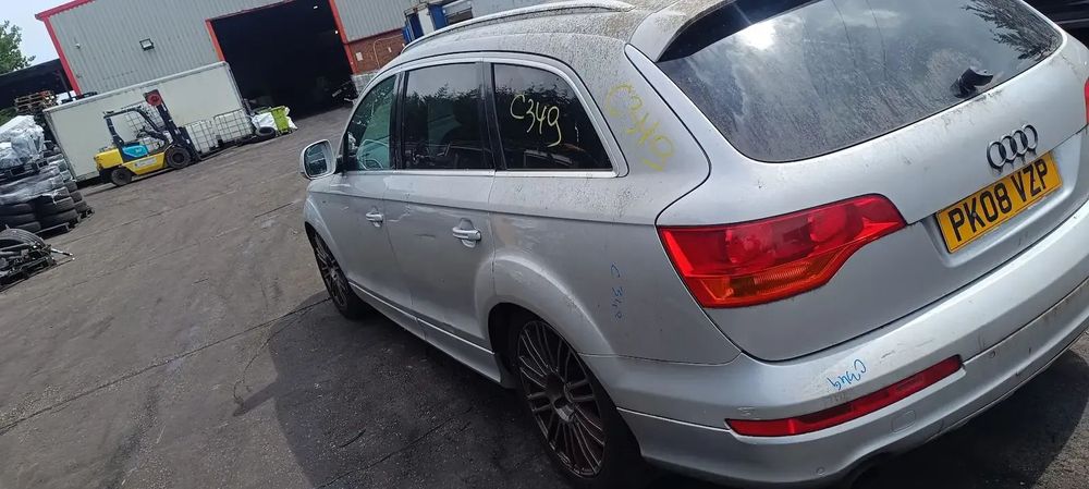 Dezmembrari / Dezmembrez AUDI Q7 3.0 CASA cutie viteze KQZ cod culoare LX7W