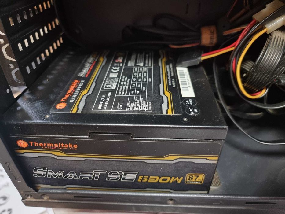 Продава се офис компютър Gigabyte с подарък