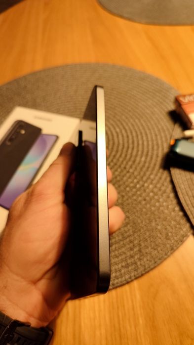 Vând Samsung A36 5G 256 GB