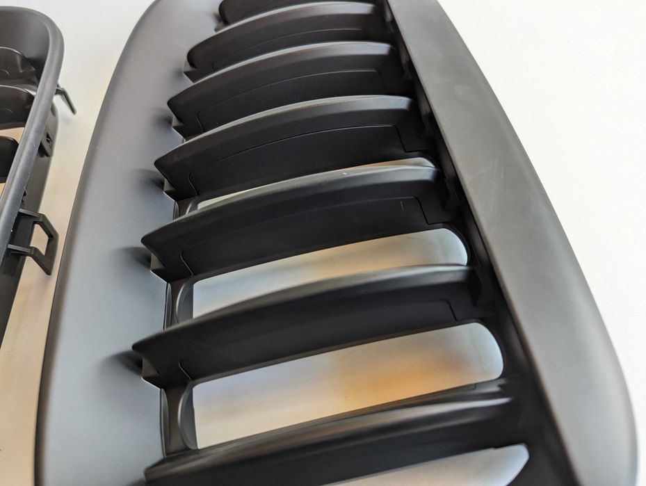 Бъбреци БМВ Х3 Е83 Преди фейслифт Черни Мат Дебели BMW X3 E83 Тунинг