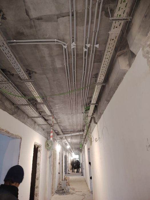 Слоботочник електирик