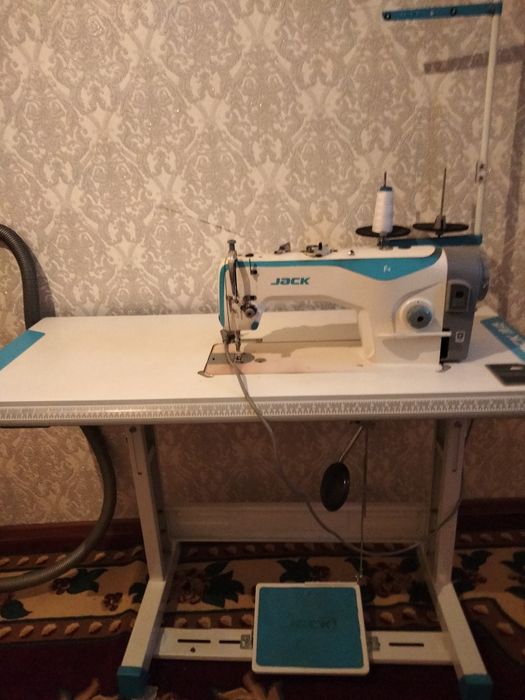 Швейные машина Jack f4