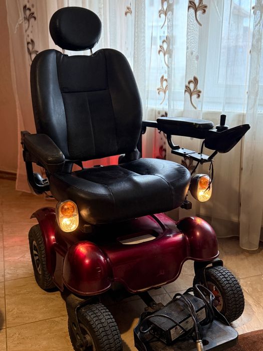 Cărucior electric (scooter mobilitate persoane cu handicap)