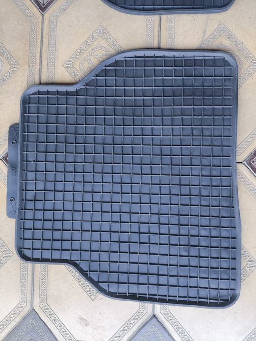 Полики BMW-5 E39. Новые.