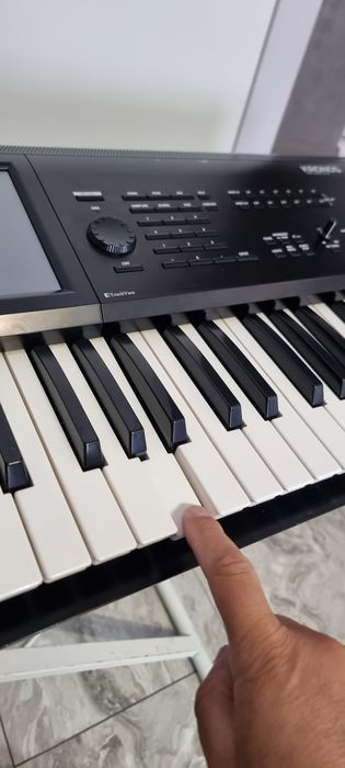 Korg Kronos  2  ca nou