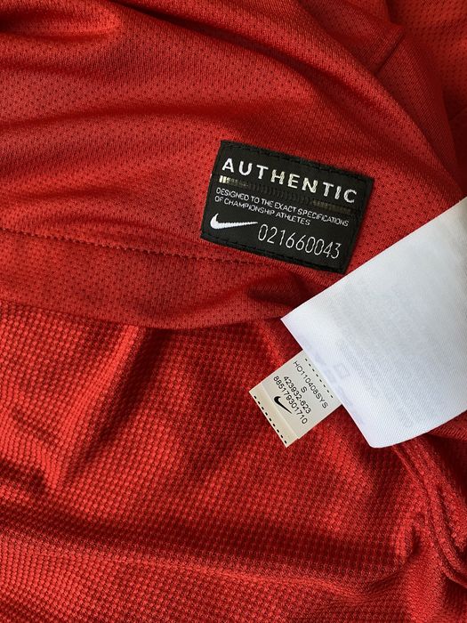 Оригинален домакински екип на Манчестър Юнайтед 2011 - 2012 Чичарито S