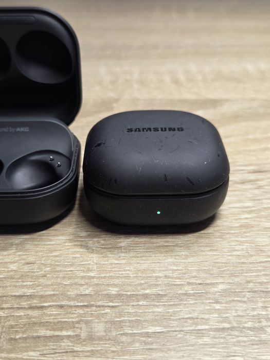 Зарядные кейсы для Samsung Galaxy Buds 2 Pro