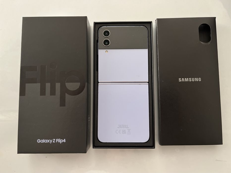 Samsung Galaxy Z Flip4