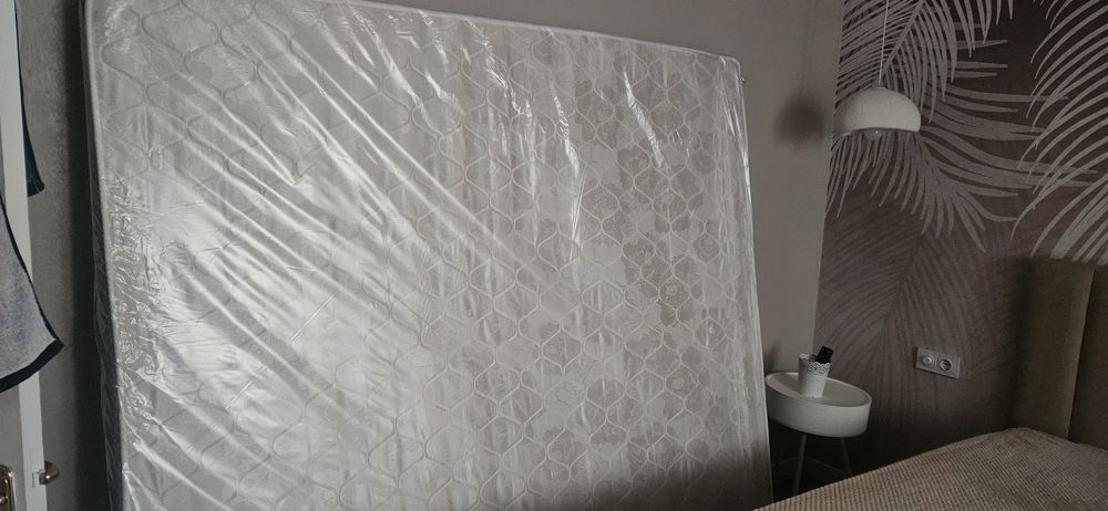 Продам матрас 180 х 200