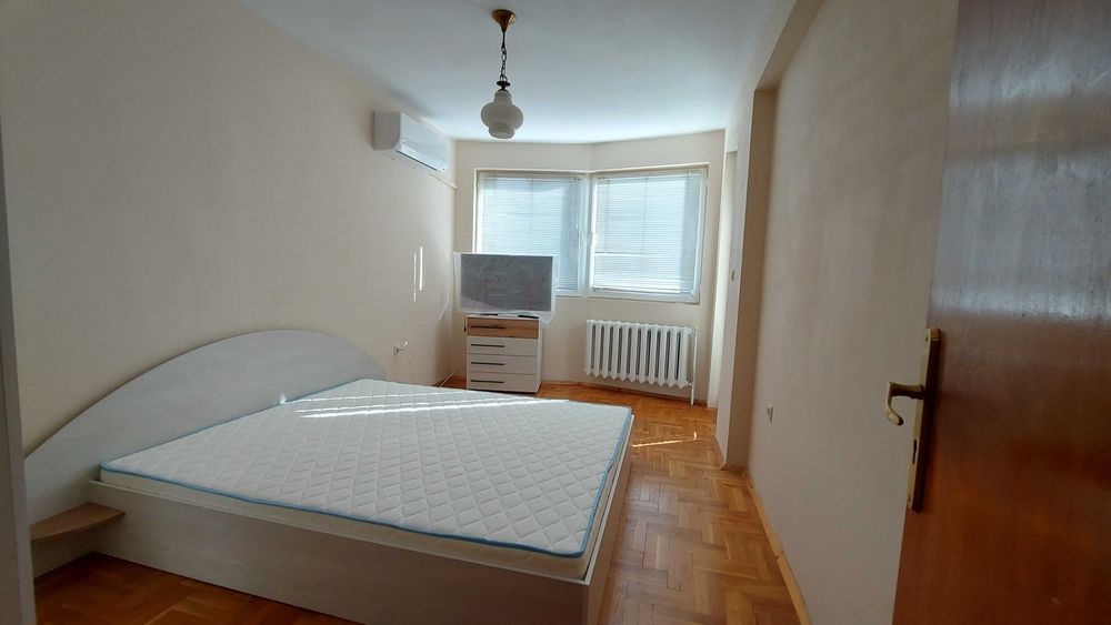 Дава се под наем Тристаен апартамент в София, Лозенец - 90 кв.м за 698.19 € - Снимка #4