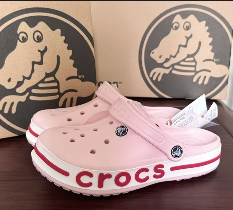 Crocs шлепкы сатылады