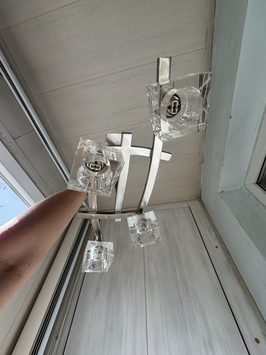 Люстра 4-рожковая