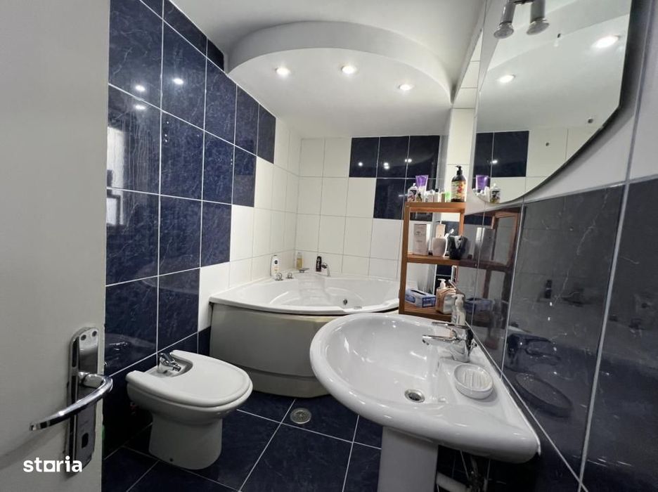 Ultracentral - 4 camere - renovat - vila anvelopata -complet utilat