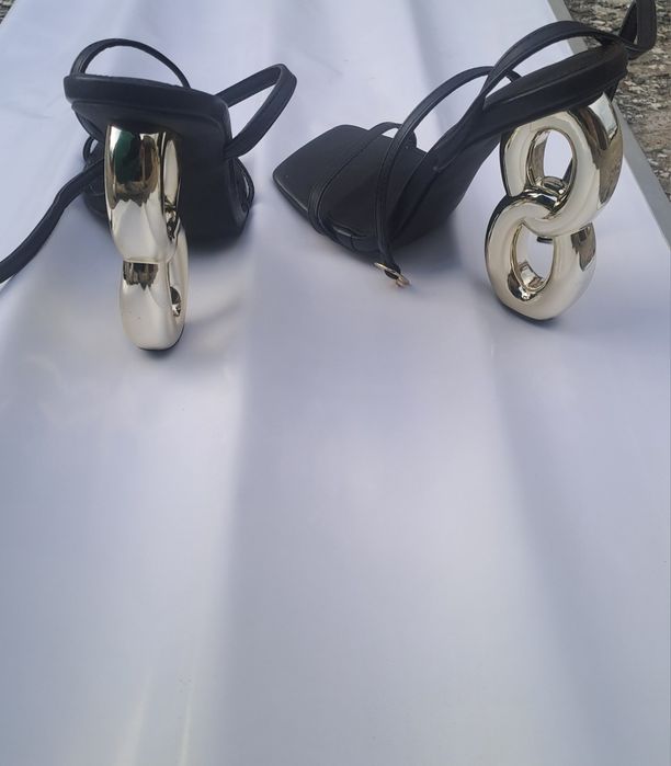 Цветни нови сандали