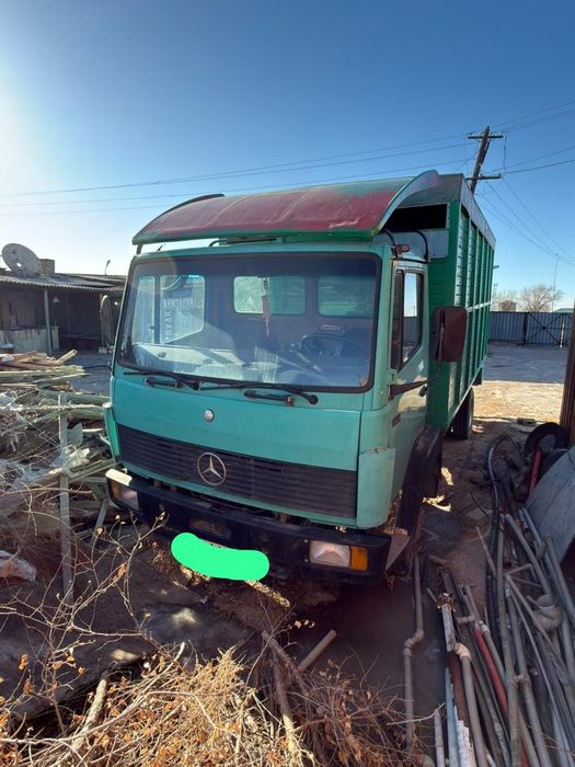 Продается Mercedes 1992 года