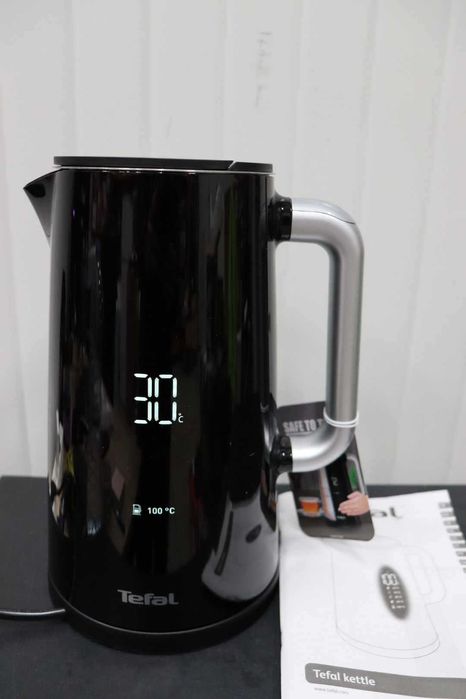 TEFAL Smart'N Light, Електрическа Кана KO851830, 1.7л., Черна