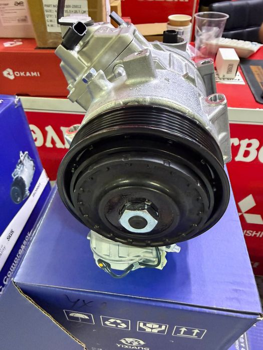 Компрессор кондиционера Toyota Camry 50 55