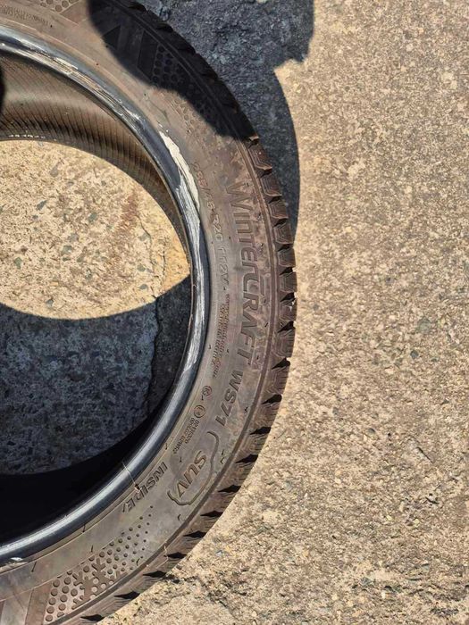 Продавам 4бр. зимни гуми 285/45 R20