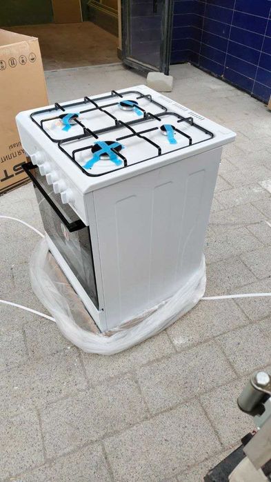 Классическая газовая плита Vesta (85х60х60) Белая