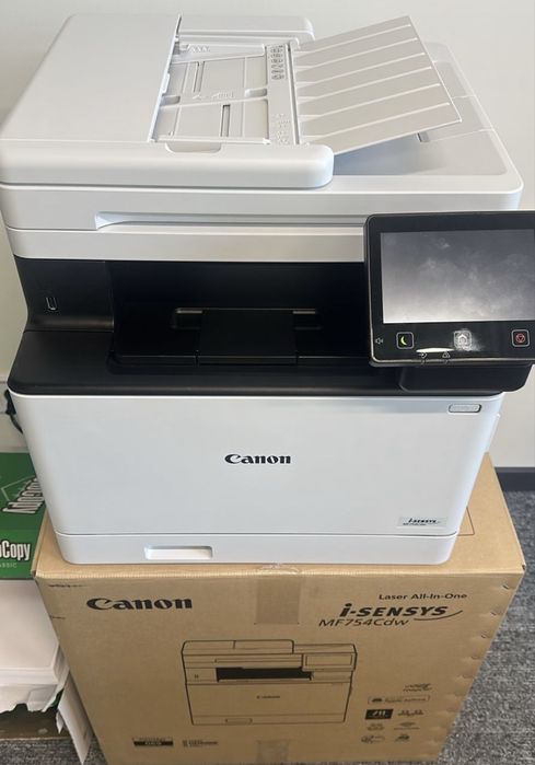 Принтер Canom МФУ цветной