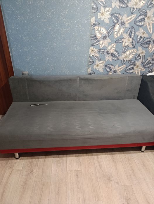 Отдам даром самовывоз диван в хорошем состоянии