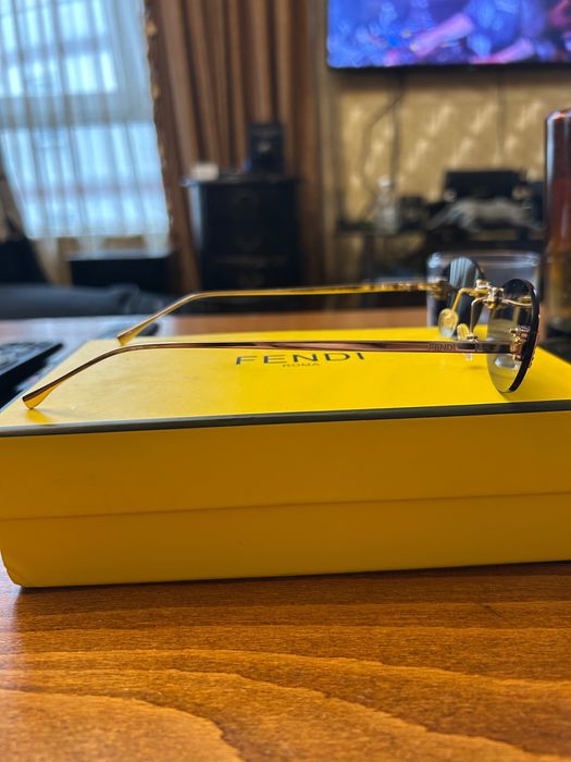 Слънчеви очила fendi на топ цена