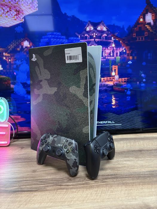 PlayStation 5 Fat с 2 геймпадами, в подарок 10 игр