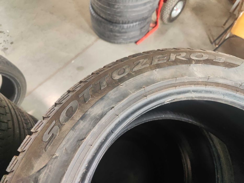 2бр.зимни гуми 225/55/17 Pirelli