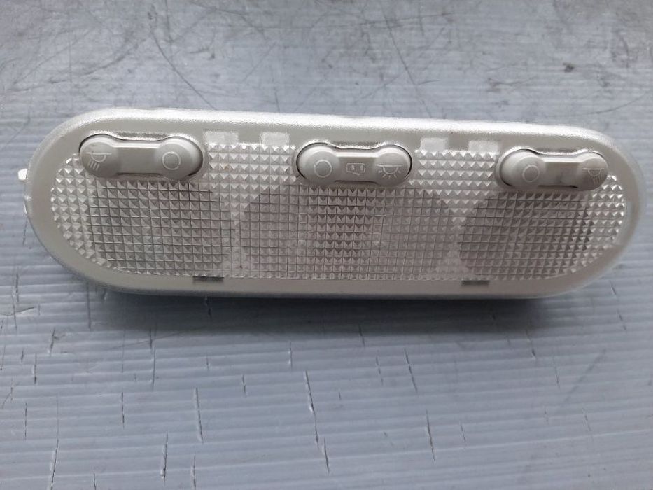 Plafoniera nissan qashqai j10 8200073234