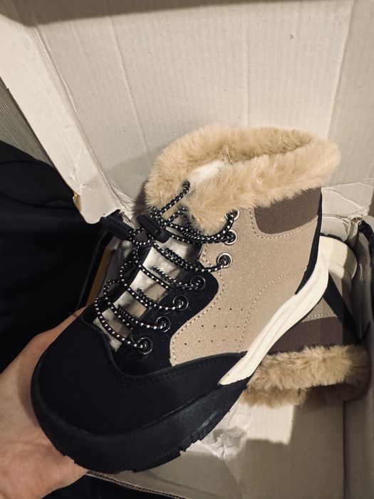 Ботинки детские 28-29р