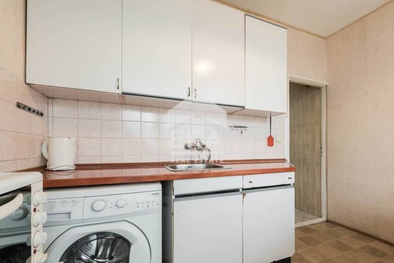 Продава се Двустаен апартамент в Варна, Възраждане 1 - 49 кв.м за 1082 €/кв.м - Снимка #11